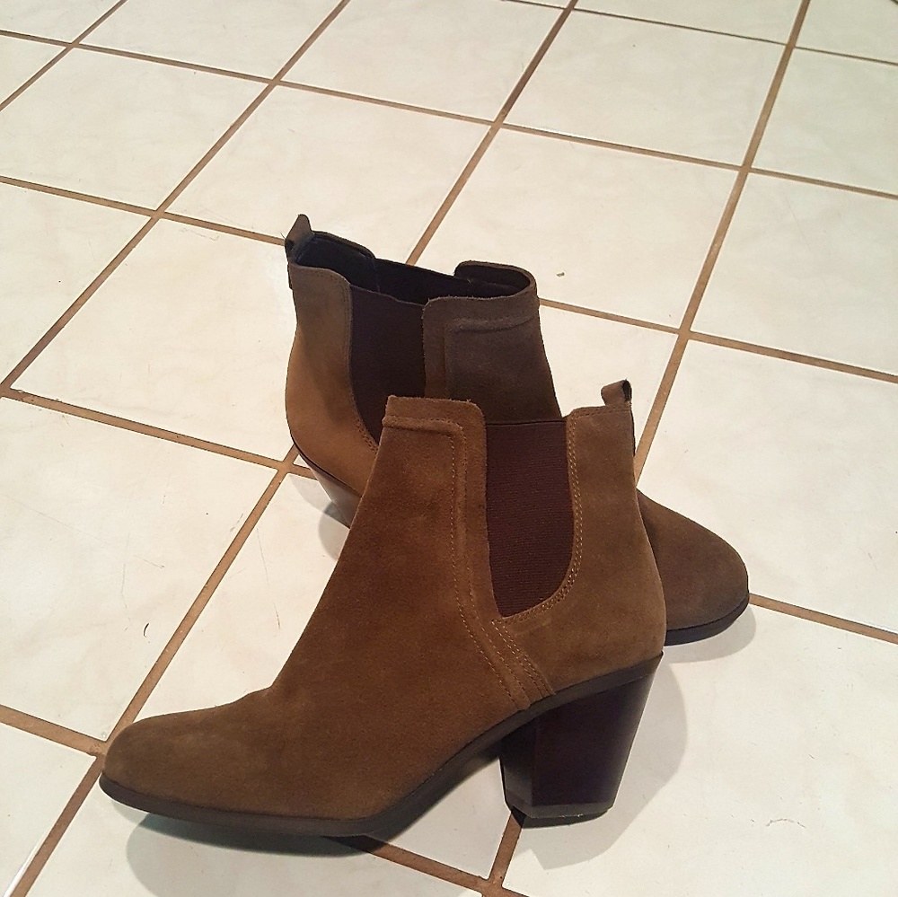 Moss Green Suede Ankle Boot (SOLD)